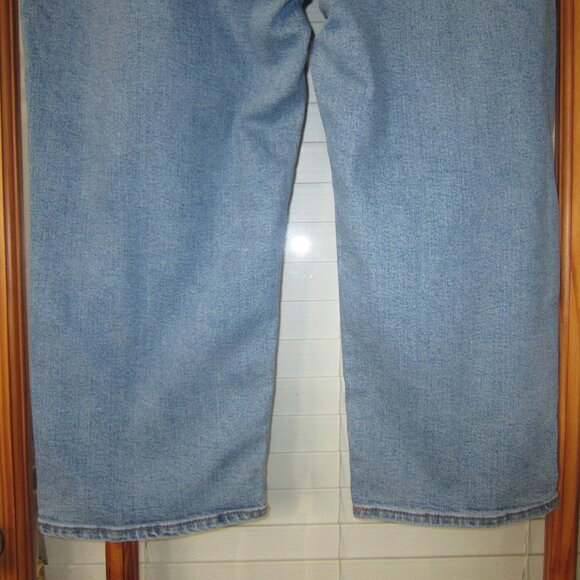 Levi's Wedgie Straight Cropped Jeans High Rise Women's 4 22W 24W NEW Rip - Picture 7 of 7